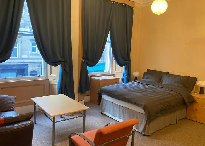 Gilmore Flat (adults Only) * Edinburgh