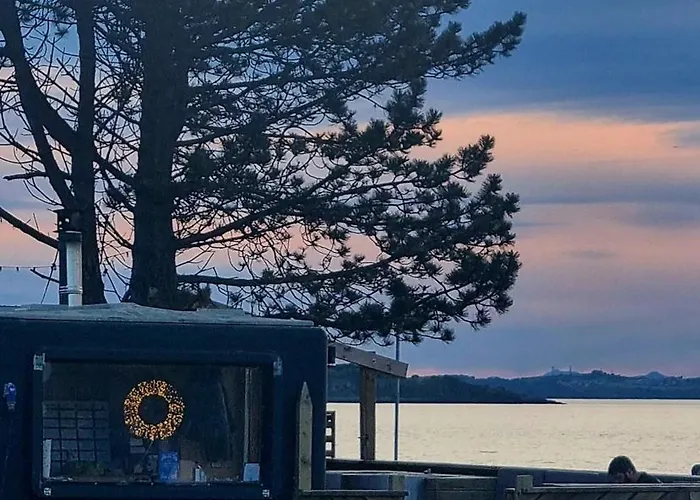 Thistle & Tide Apartment *