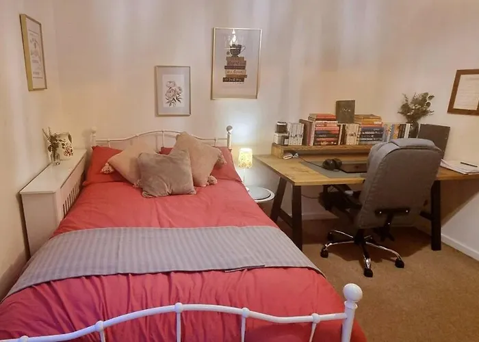 Apartment Thistle & Tide