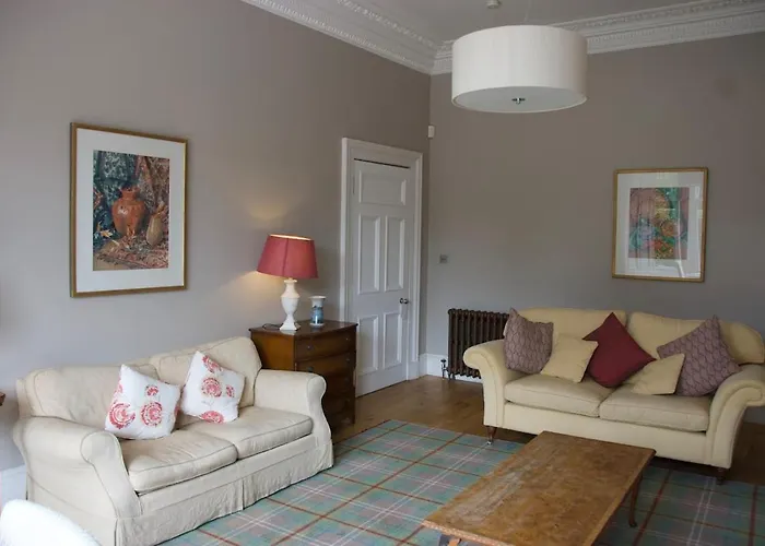 דירה Victorian With Car Parking In Driveway, Murrayfield *