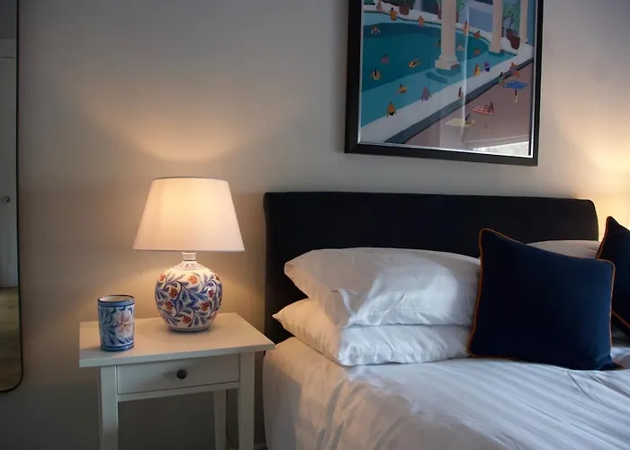 דירה Victorian With Car Parking In Driveway, Murrayfield אדינבורו