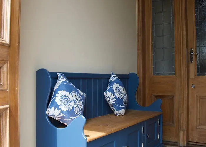 Victorian With Car Parking In Driveway, Murrayfield דירה