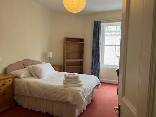 Апартаменты Royal Mile Cranston *