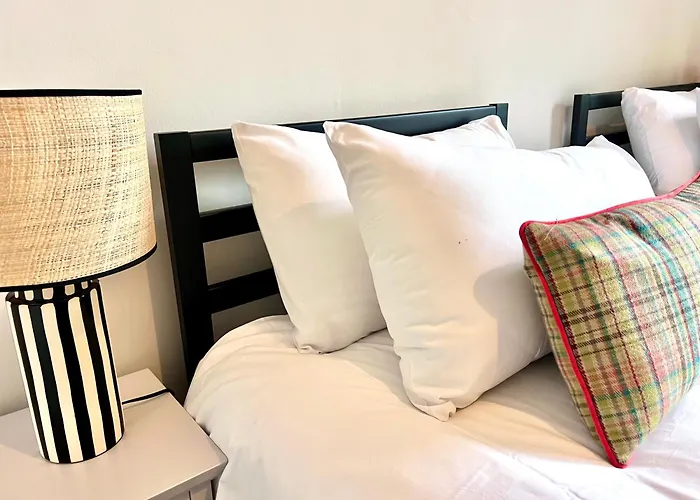 Apartment Heart Of The - 3 Bedroom Oasis *