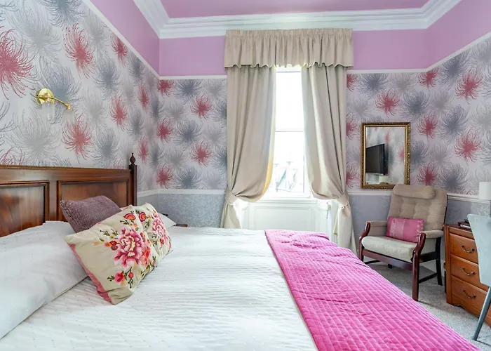 Гостевой дом The Gifford