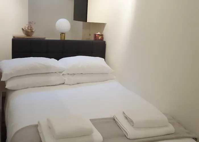 Oda ve Kahvaltı In 4*