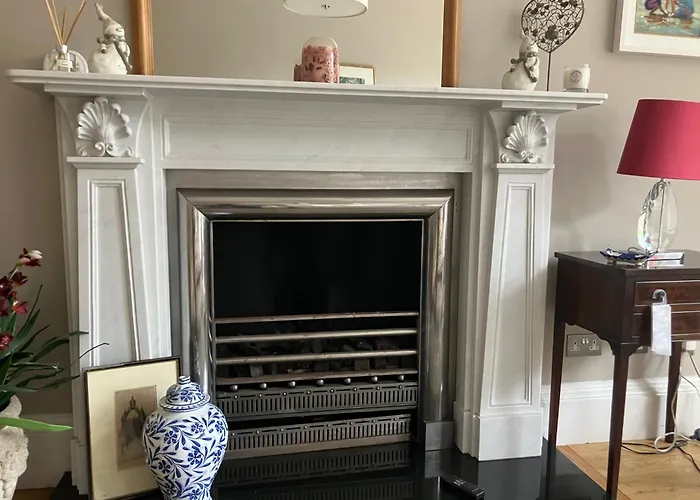 דירה Victorian With Car Parking In Driveway, Murrayfield אדינבורו