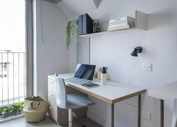 Modern With Kitchen & Ensuite In