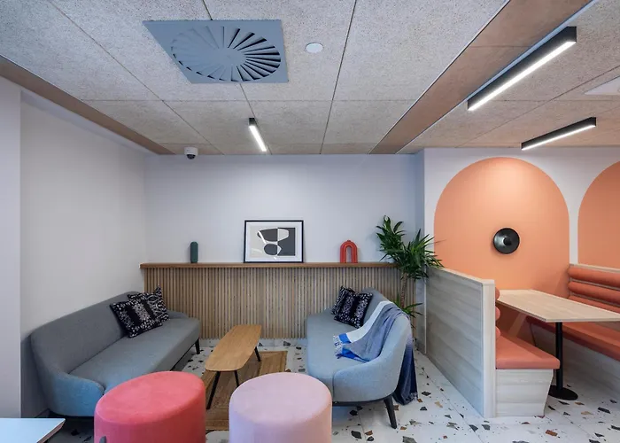 Апартаменты Modern With Kitchen & Ensuite In Эдинбург