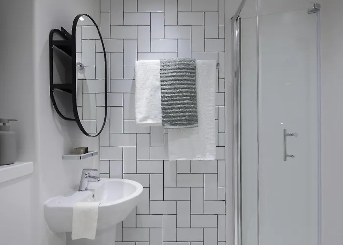 Modern With Kitchen & Ensuite In Эдинбург