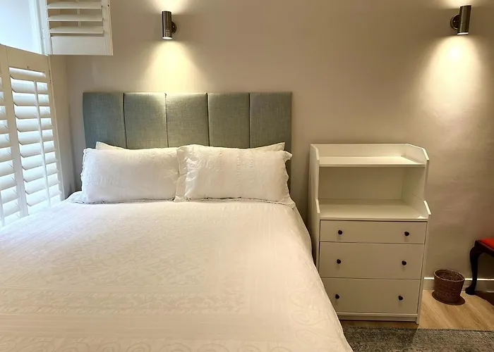 Apartment Stylish 2br - Walk To Attraction