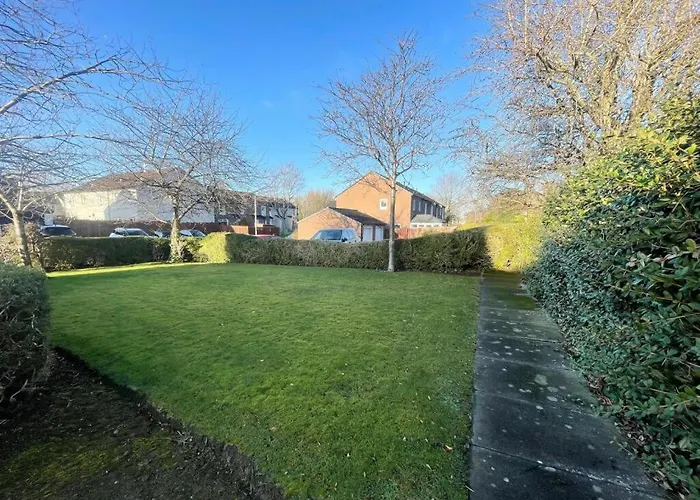Charming 1 Bedroom Flat In With Free Parking * Edinburgh