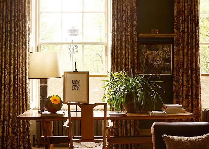 Elegant Georgian Retreat With Views Of Arthurs Seat Edinburgh