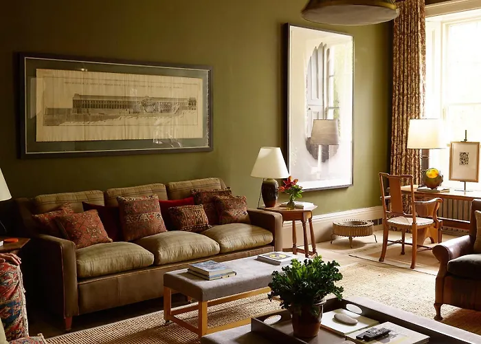Elegant Georgian Retreat With Views Of Arthurs Seat