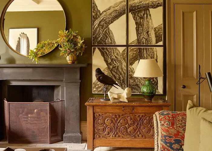 Elegant Georgian Retreat With Views Of Arthurs Seat *