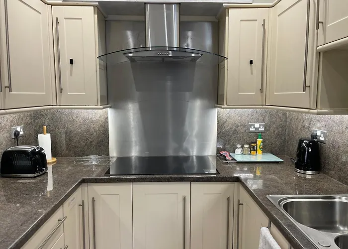 Entire Victorian House 2br - 4 Guests شقة