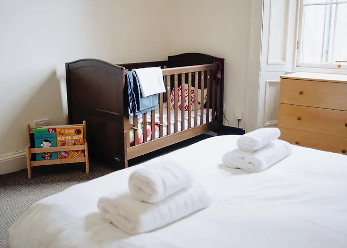 דירה Traditional 2 Bedroom *