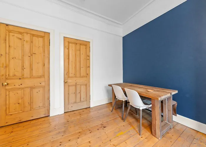 Thorntree 2 Bedroom With Sofa Bed - * Edimburgo
