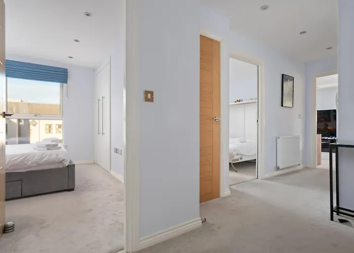 Pass The Keys Modern 2bed 公寓