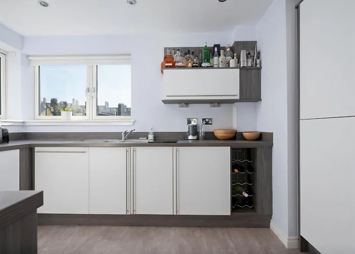 Pass The Keys Modern 2bed 公寓 爱丁堡