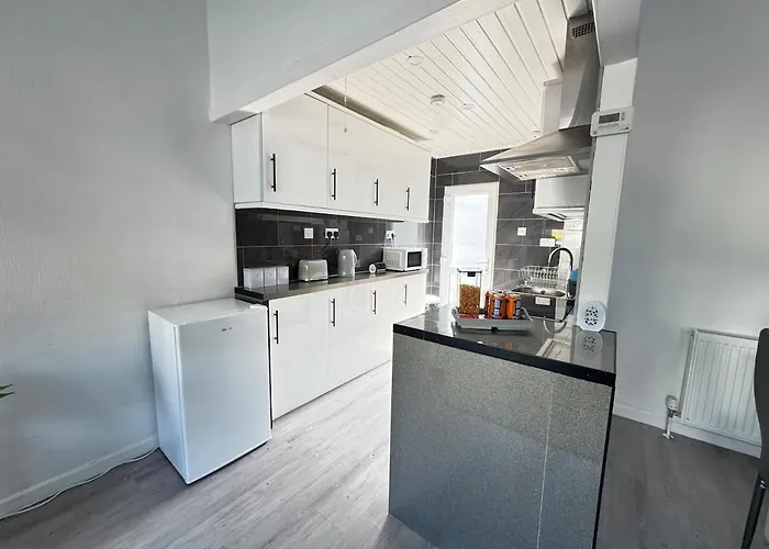 דירה Spacious 2br By Portobello אדינבורו