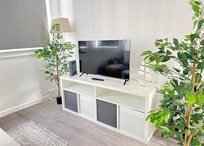 Spacious 2br By Portobello דירה *