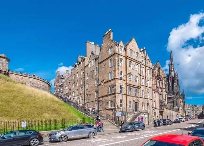 Chic 1bd Flat - Wviews Of Castle! Apartamento