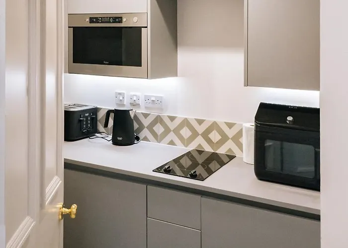 Chic 1bd Flat - Wviews Of Castle! *