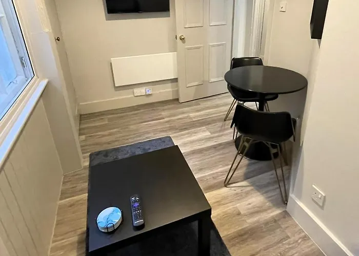 Chic 1bd Flat - Wviews Of Castle! * Edimburgo
