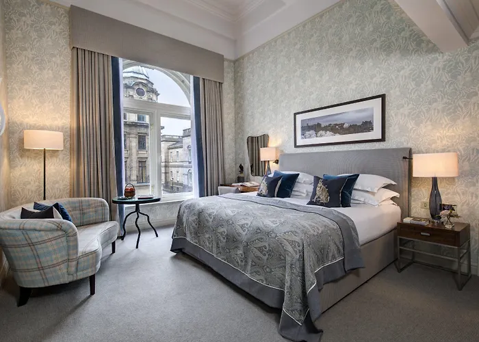 The Balmoral Hotel 5*