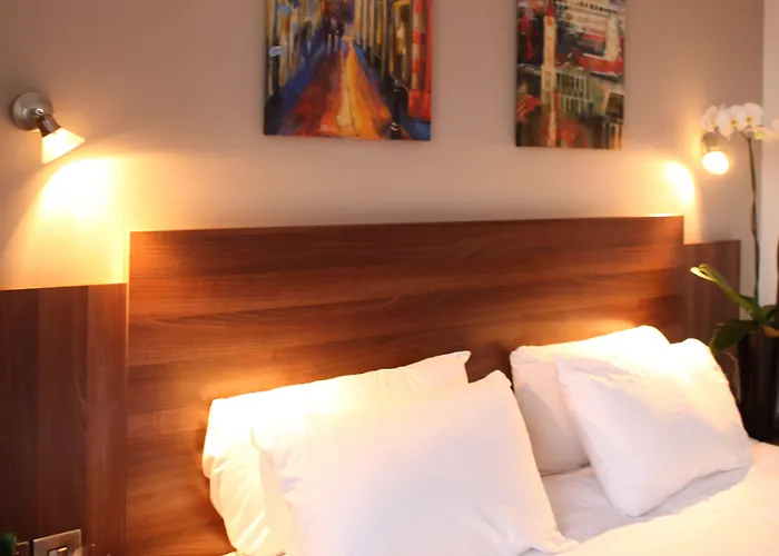 Leonardo Royal Hotel 4*