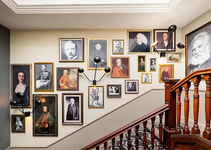 Отель Indigo - - Princes Street By Ihg 4*