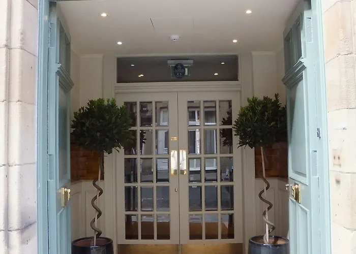 Grove House Hotell
