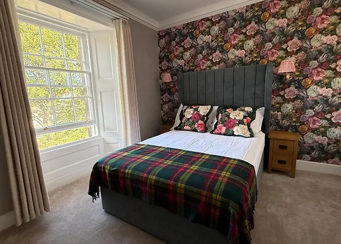 Armadillo Guest House- Adults Only *