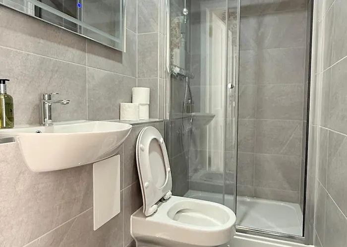 Armadillo Guest House- Adults Only *