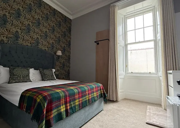 Armadillo Guest House- Adults Only Guest house *