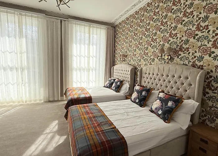 Armadillo Guest House- Adults Only Guest house Edinburgh