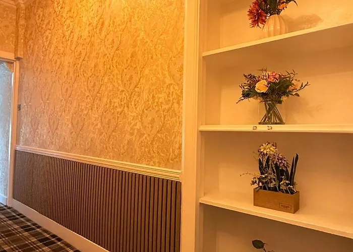 Guest house Armadillo Guest House- Adults Only *