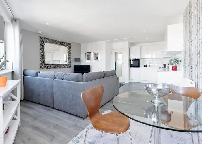 Leith's Bright Abode شقة إدنبرة