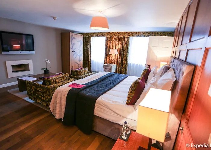 Tigerlily Hotel 4*