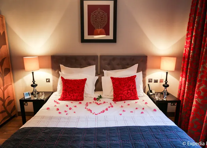Tigerlily Hotel