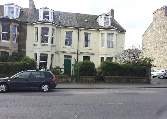 Mackenzie Гостевой дом 3*