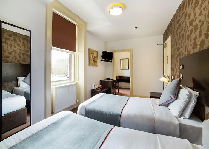 Victoria Park House Hostel *