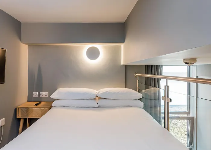 Km * エディンバラ