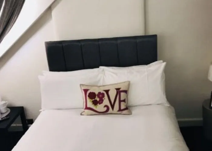 Edinburgh Central Rooms Эдинбург