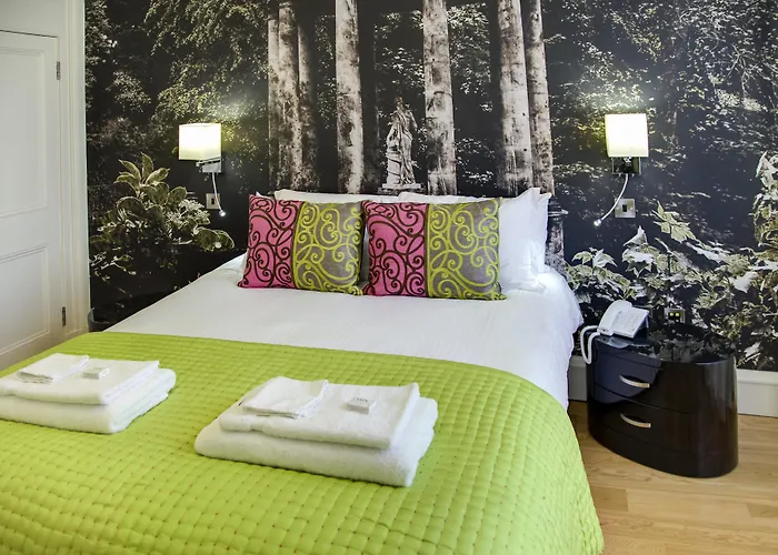 Clarendon Luxury 4* Эдинбург