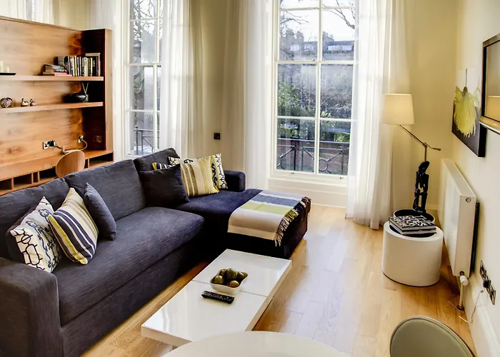 Отель Clarendon Luxury 4*