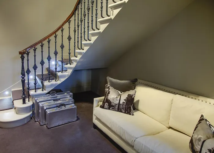 Clarendon Luxury Эдинбург
