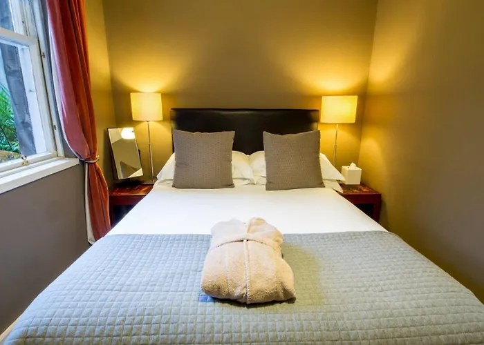 Six Brunton Place Oda ve Kahvaltı Edinburgh