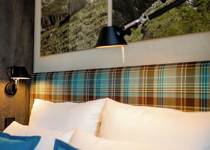 One Edinburgh-royal Hotel 3*
